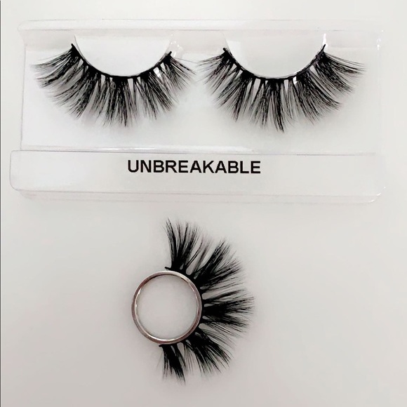 Lashes - Picture 9 of 14